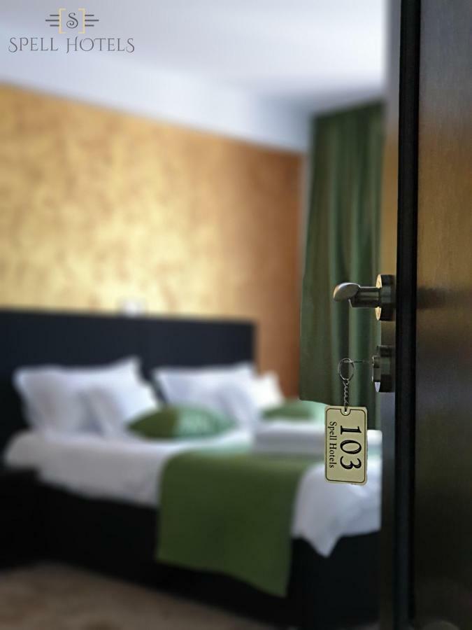 Spell Hotels Capatineni-Paminteni Extérieur photo