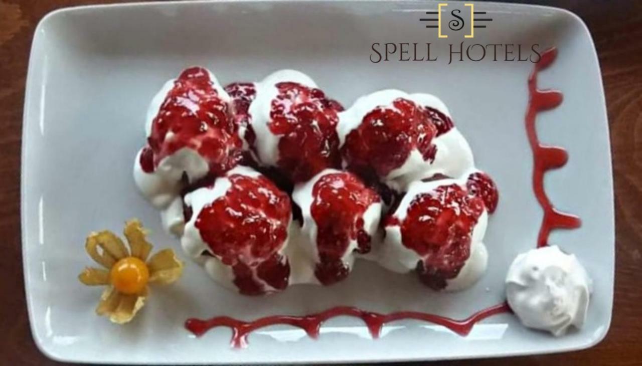Spell Hotels Capatineni-Paminteni Extérieur photo